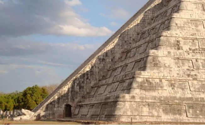 Antik Maya Uygarlığı piramitlerinin içinde neler saklanıyordu?