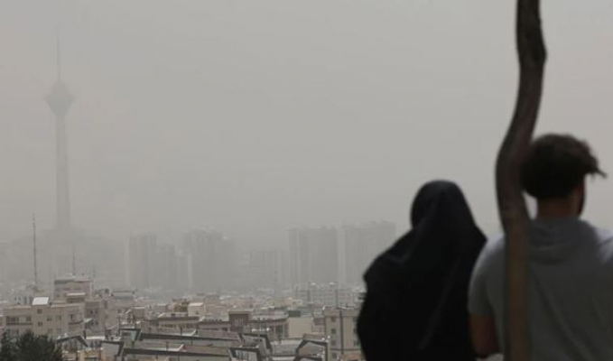 Hava kirliliği nedeniyle İran'ın başkenti Tahran'da okullar tatil