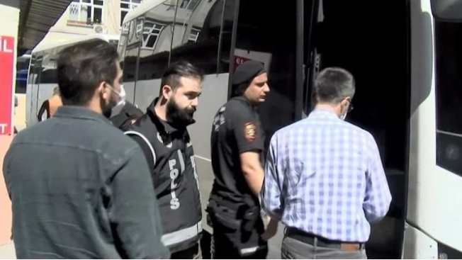 Kadıköy Belediyesi'ne rüşvet operasyonunda 32 şüpheli tutuklandı