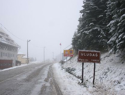 Kar kalınlığı yarım metre oldu Bursa hava durumu donduruyor