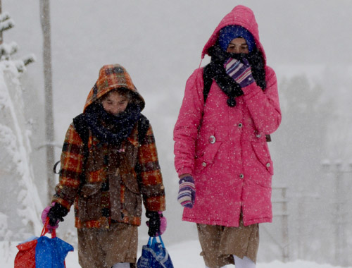Kars'ta okullar tatil mi hava durumu fena!